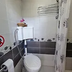 етаж от къща с двор Daire *