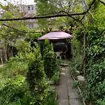 етаж от къща с двор * Burgas City