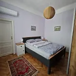 етаж от къща с двор Apartment Burgas City